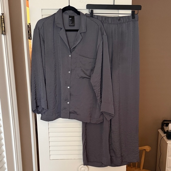 H&M Other - H&M Charcoal Gray Satin-Feel Button-Down Set Size Small EUC